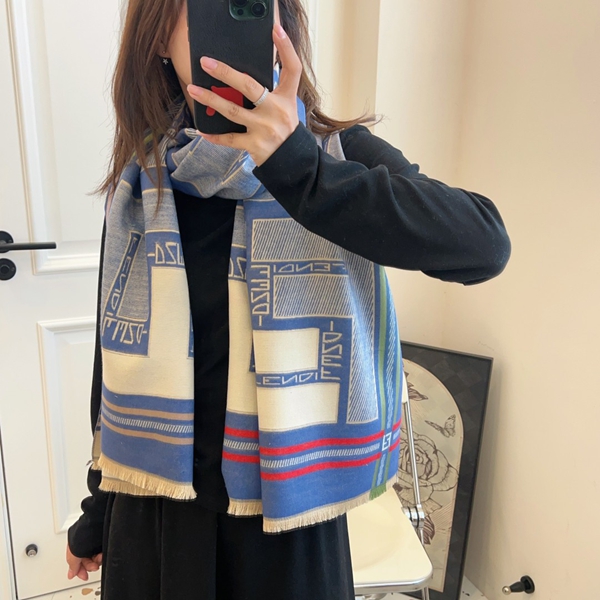 ブランドマフラー正面デザイン